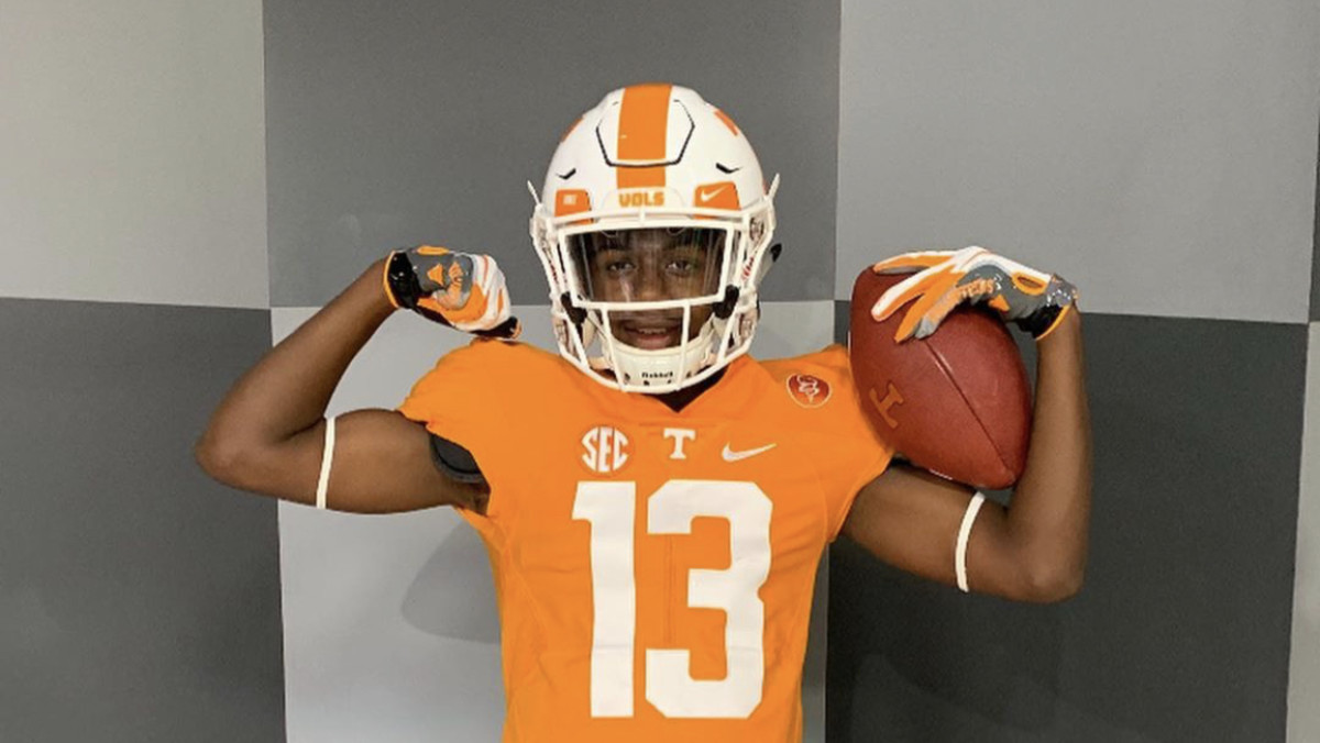 2022 WR Taylor Groves